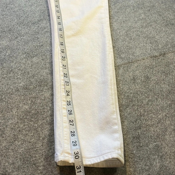 PAIGE Skyline Denim, White. Size 25. - Picture 3 of 11